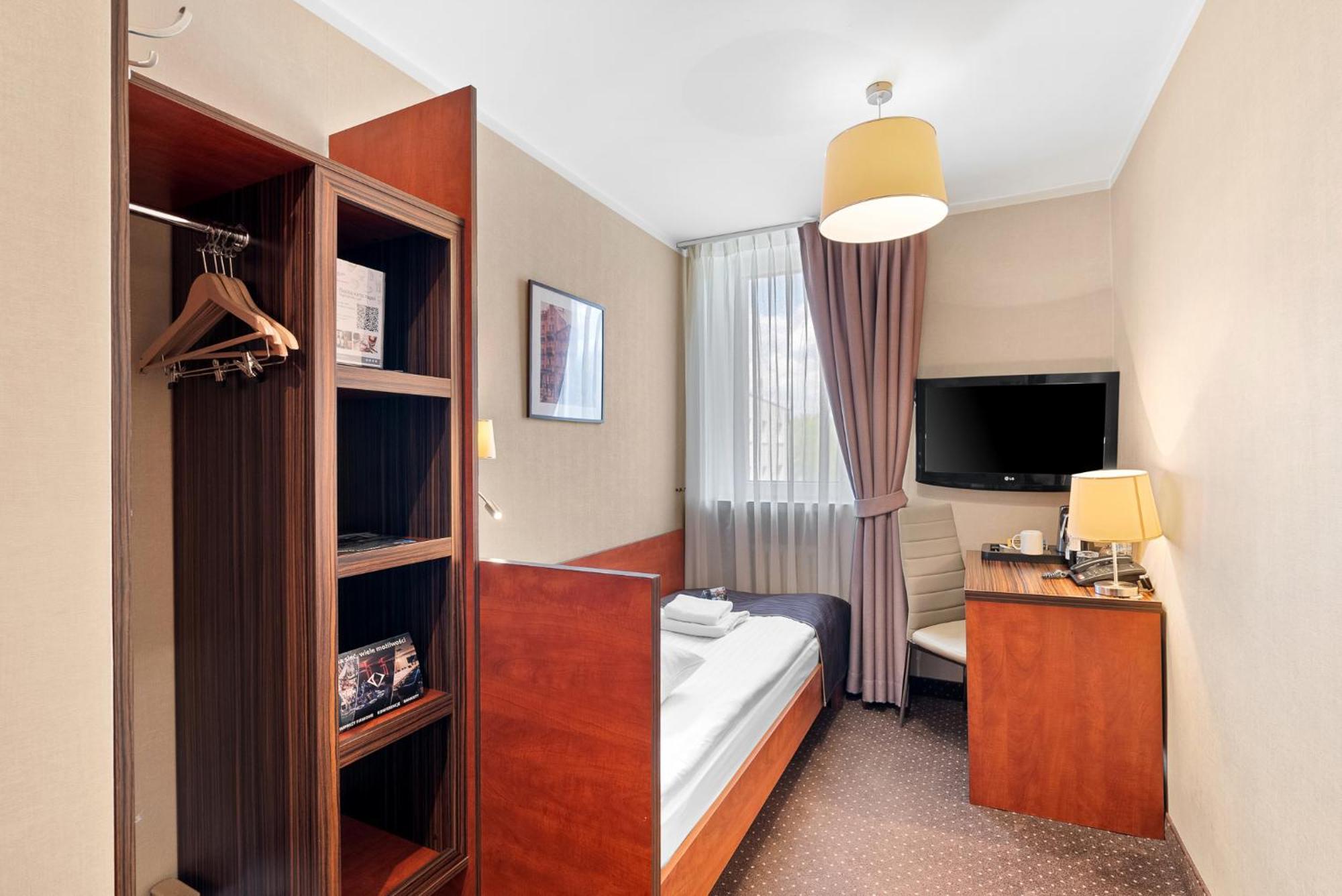 Hotel Diament Zabrze - Gliwice Extérieur photo
